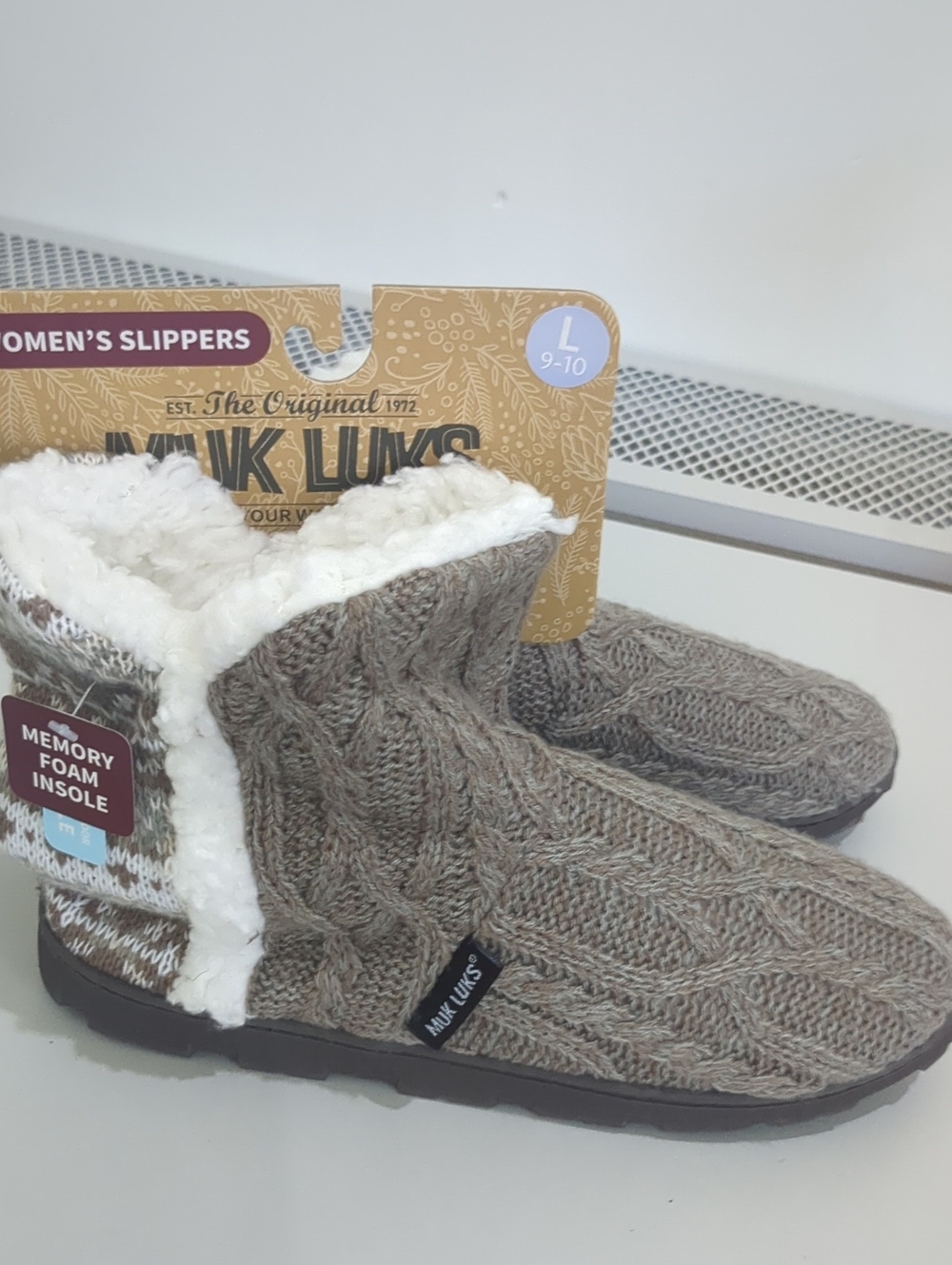 NEW Muk Luks Women's SZ M 7-8 Taupe Cable Knit Faux Fur Slipper Boots